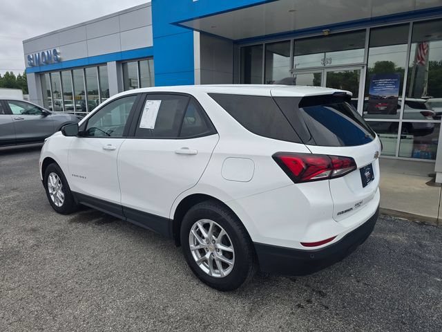 Used 2024 Chevrolet Equinox LS w/ LS Convenience Package AWD/4WD image 3
