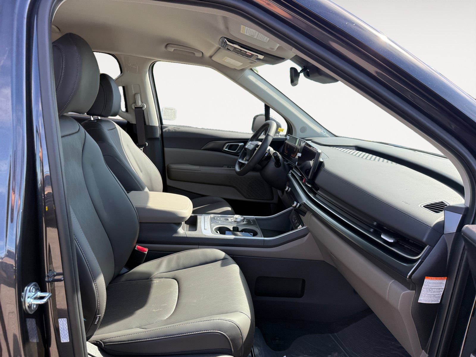 New 2027 Kia Carnival LXS FWD image 19