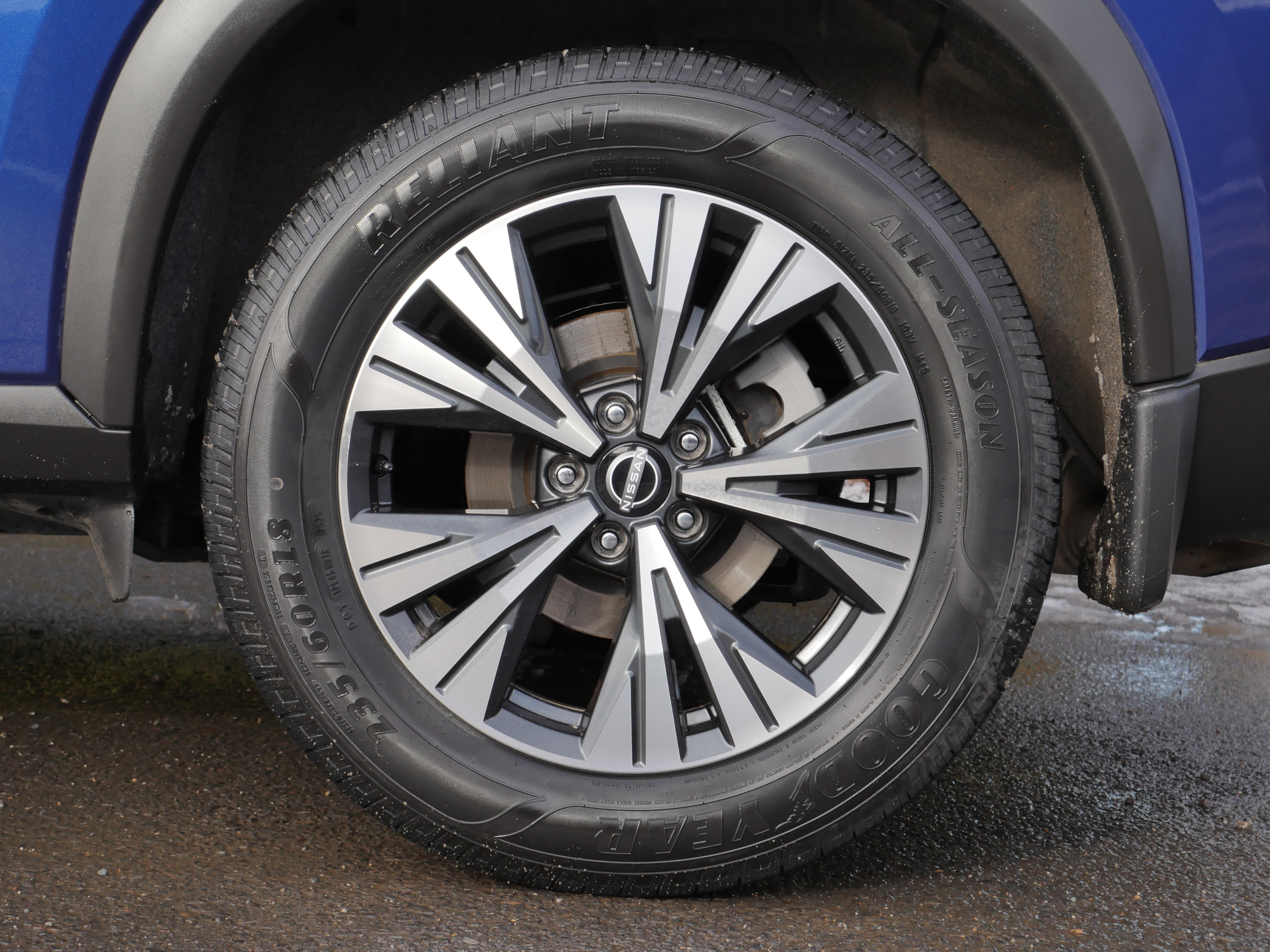 Certified 2023 Nissan Rogue SV image 15