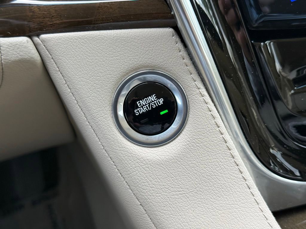 Used 2020 Cadillac Escalade Premium Luxury AWD/4WD image 38