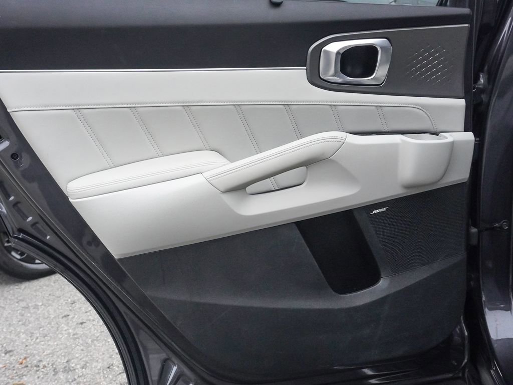 Used 2023 Kia Sorento SX Prestige image 29