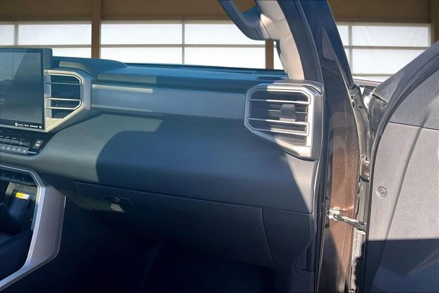 Used 2024 Toyota Sequoia Limited image 17