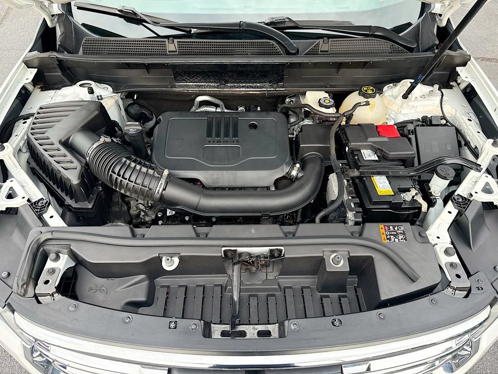 Used 2023 GMC Acadia SLT AWD/4WD image 33