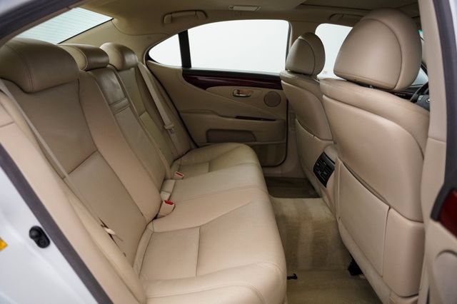 Used 2011 Lexus LS 460 AWD w/ Comfort Pkg image 26