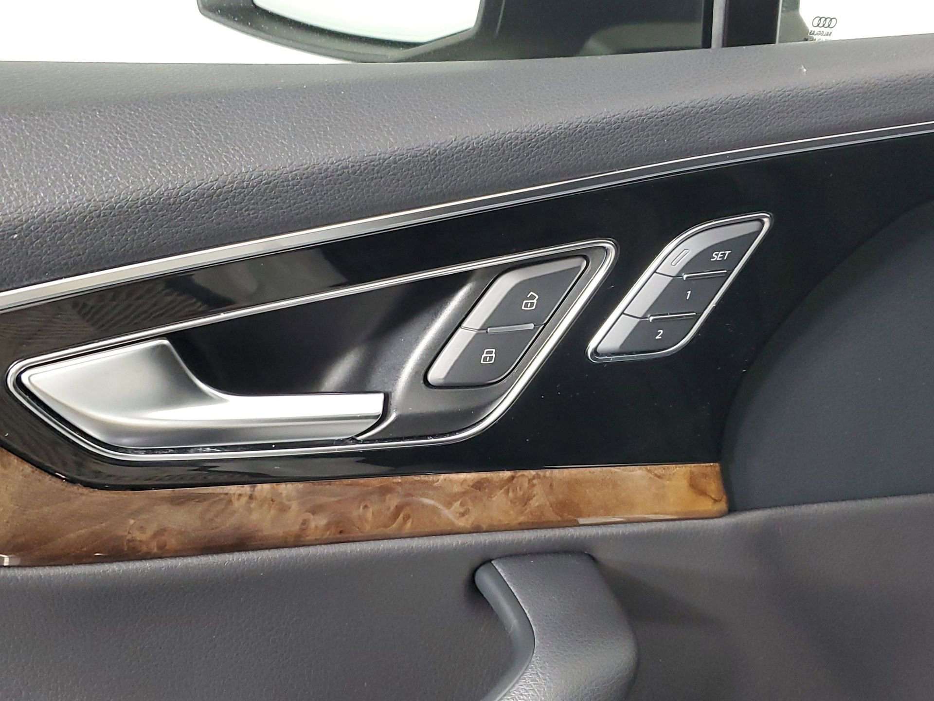 Used 2017 Audi Q7 3.0T Premium Plus image 32