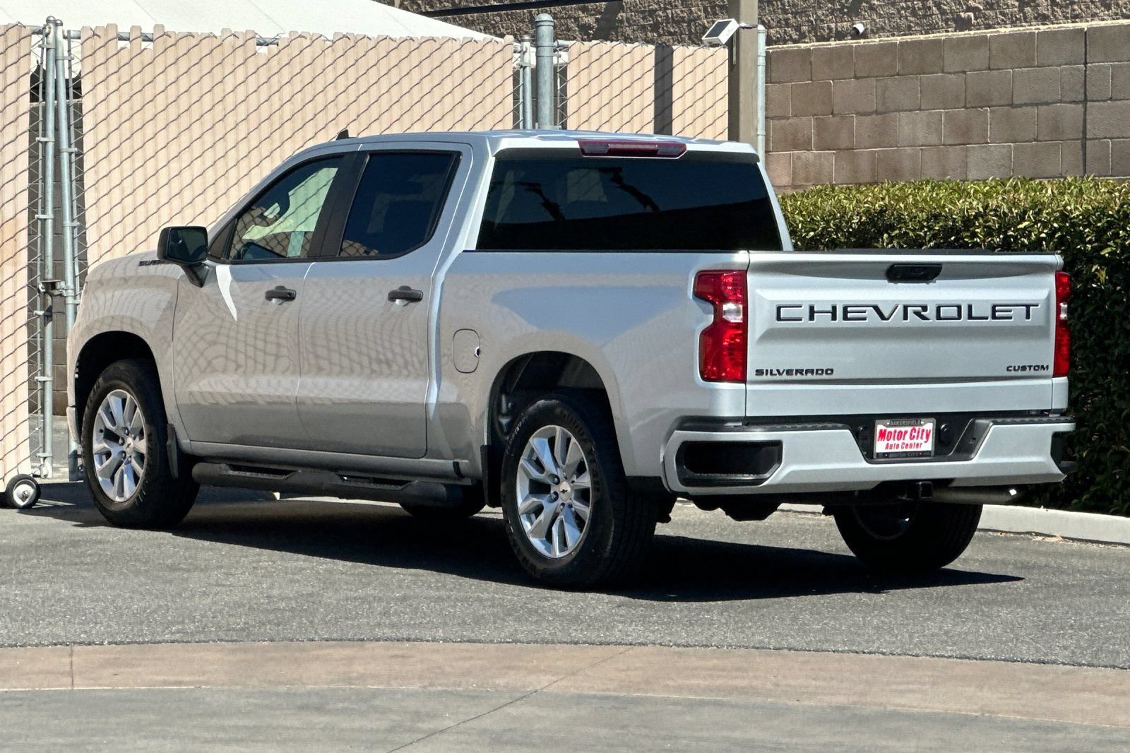 Certified 2022 Chevrolet Silverado 1500 Custom RWD image 6