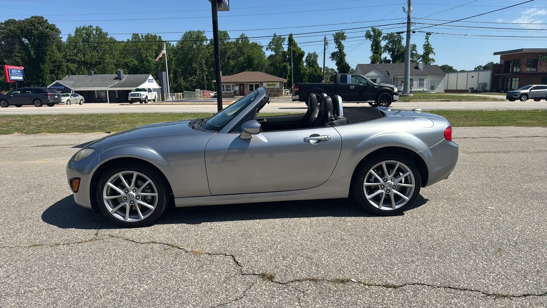 Used 2010 MAZDA MX-5 Miata Grand Touring w/ Premium Pkg RWD image 11