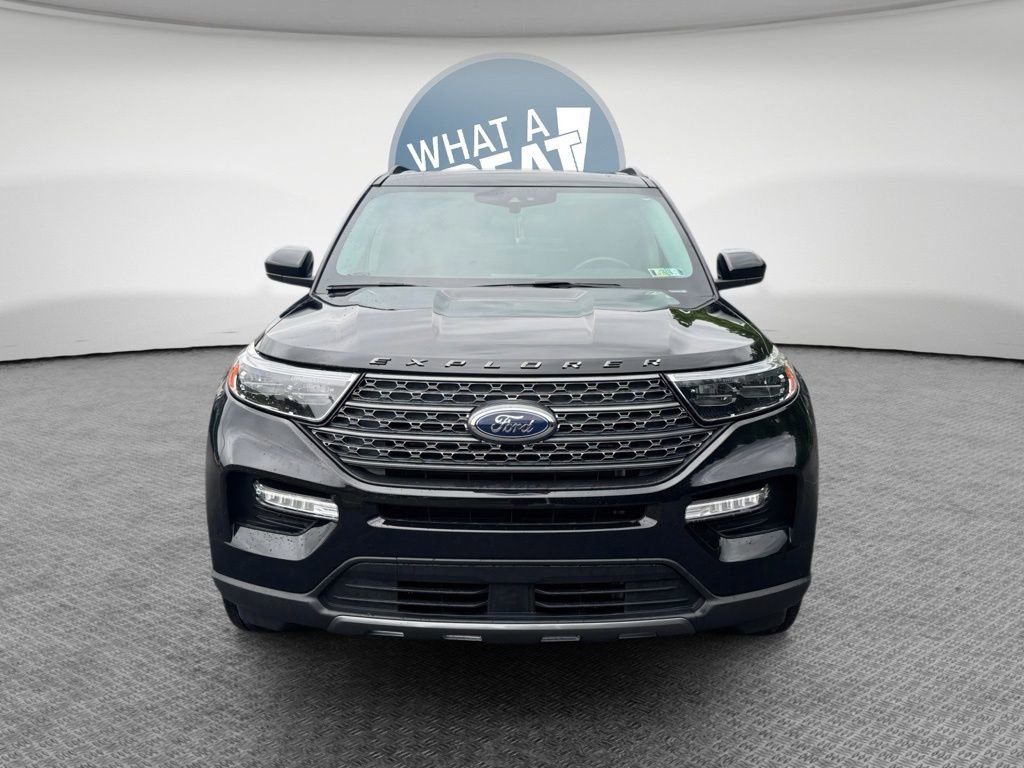 Used 2023 Ford Explorer XLT w/ Equipment Group 202A AWD/4WD image 8