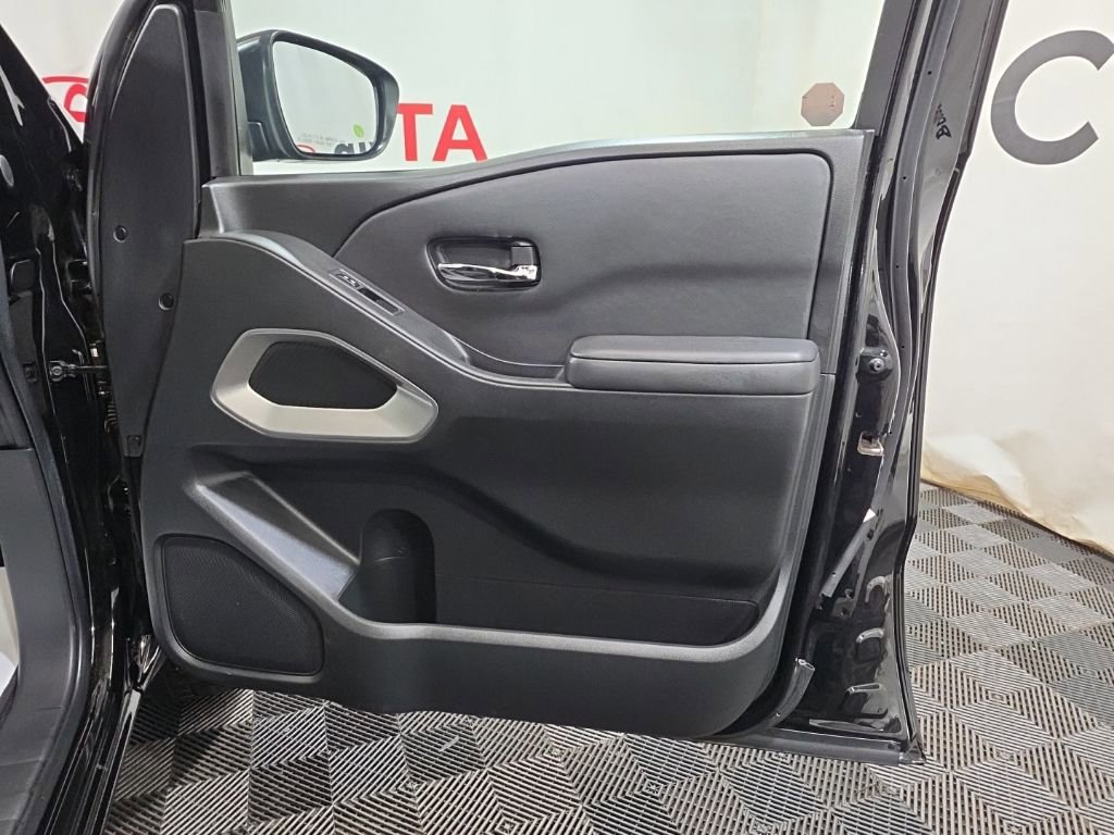 Used 2024 Nissan Frontier SV AWD/4WD image 9