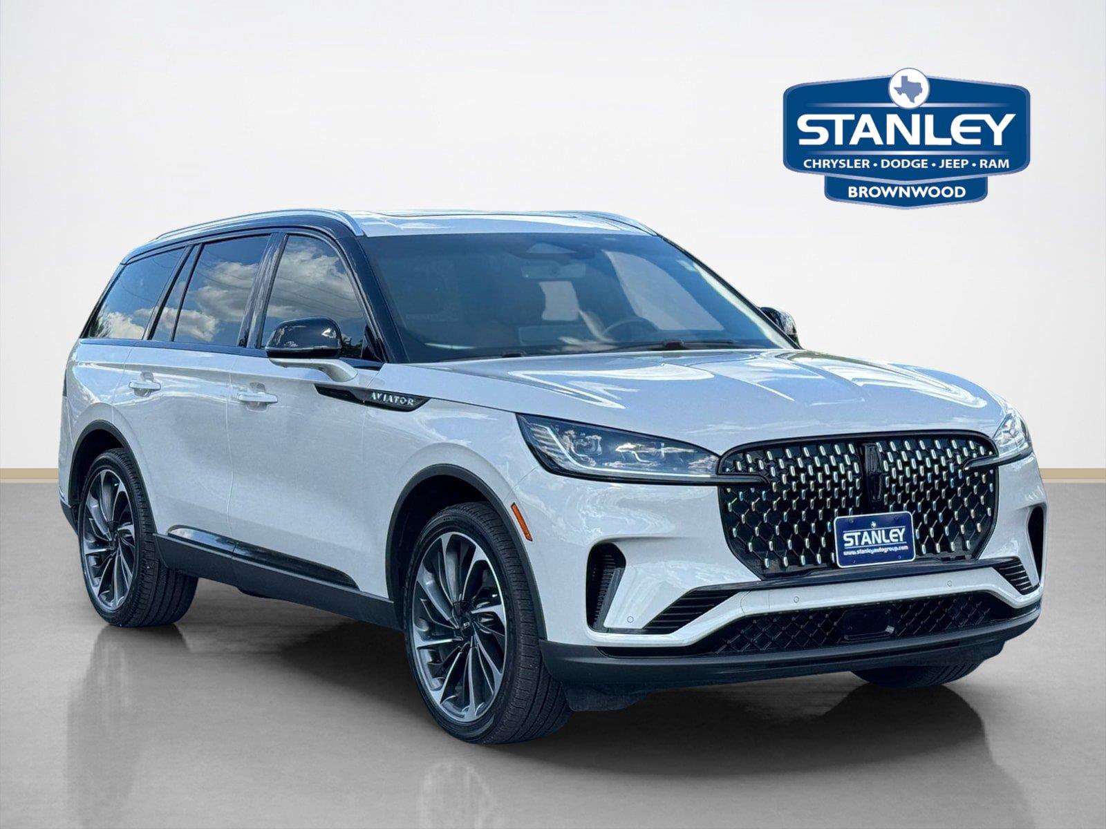 Used 2025 Lincoln Aviator Reserve w/ Equipment Group 201A AWD/4WD image 1