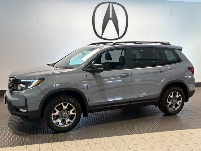Used 2023 Honda Passport TrailSport image 3
