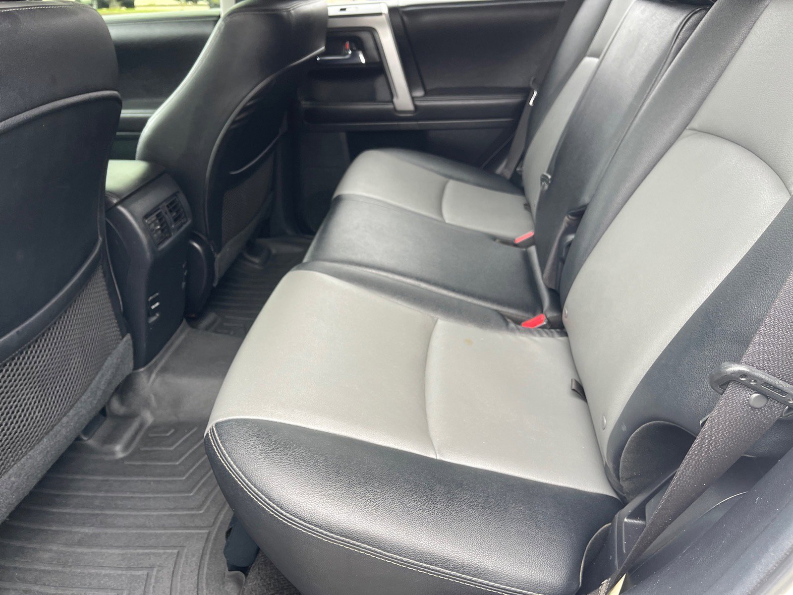 Used 2017 Toyota 4Runner SR5 Premium image 12