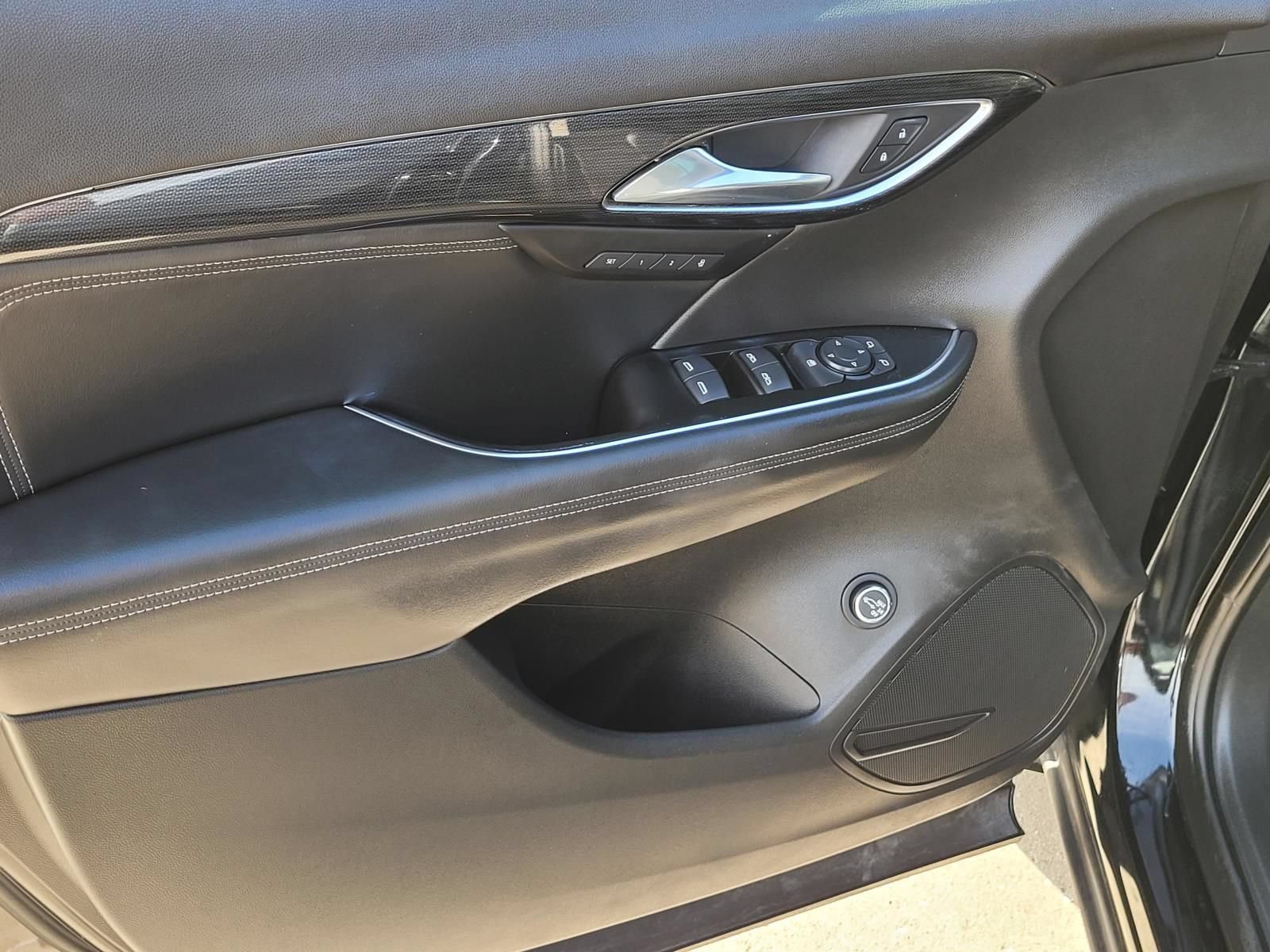 Used 2023 Buick Envision Essence w/ Sport Touring Package FWD image 20