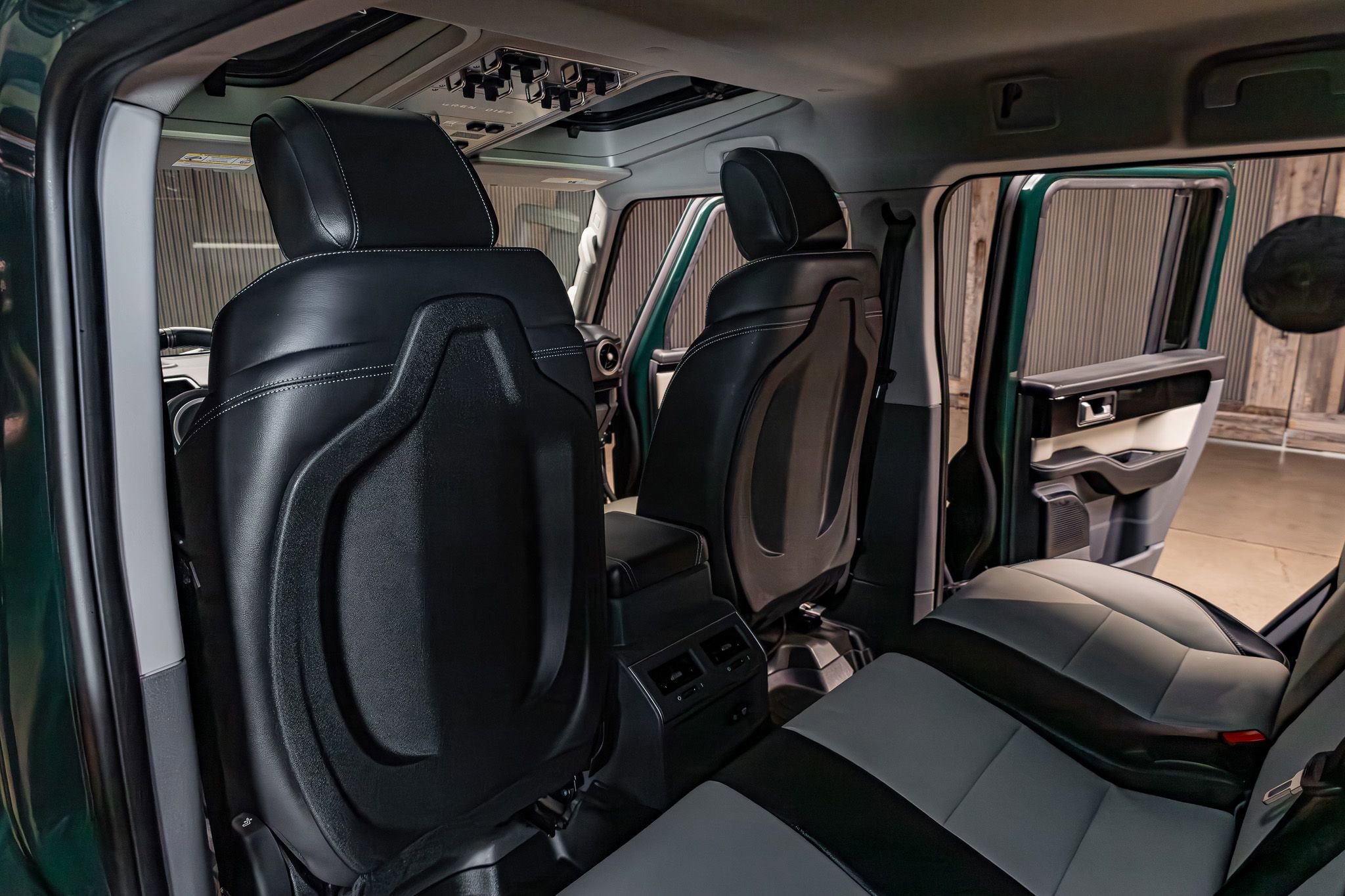 Used 2025 INEOS Grenadier Fieldmaster Edition image 23