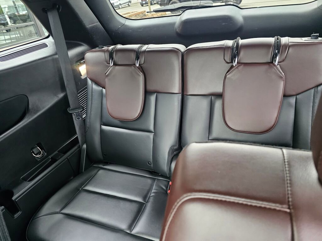 Used 2021 Ford Explorer Platinum w/ Equipment Group 601A AWD/4WD image 14