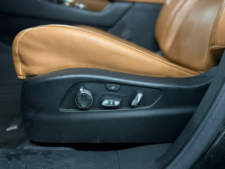 Used 2019 Cadillac XT4 Sport image 35