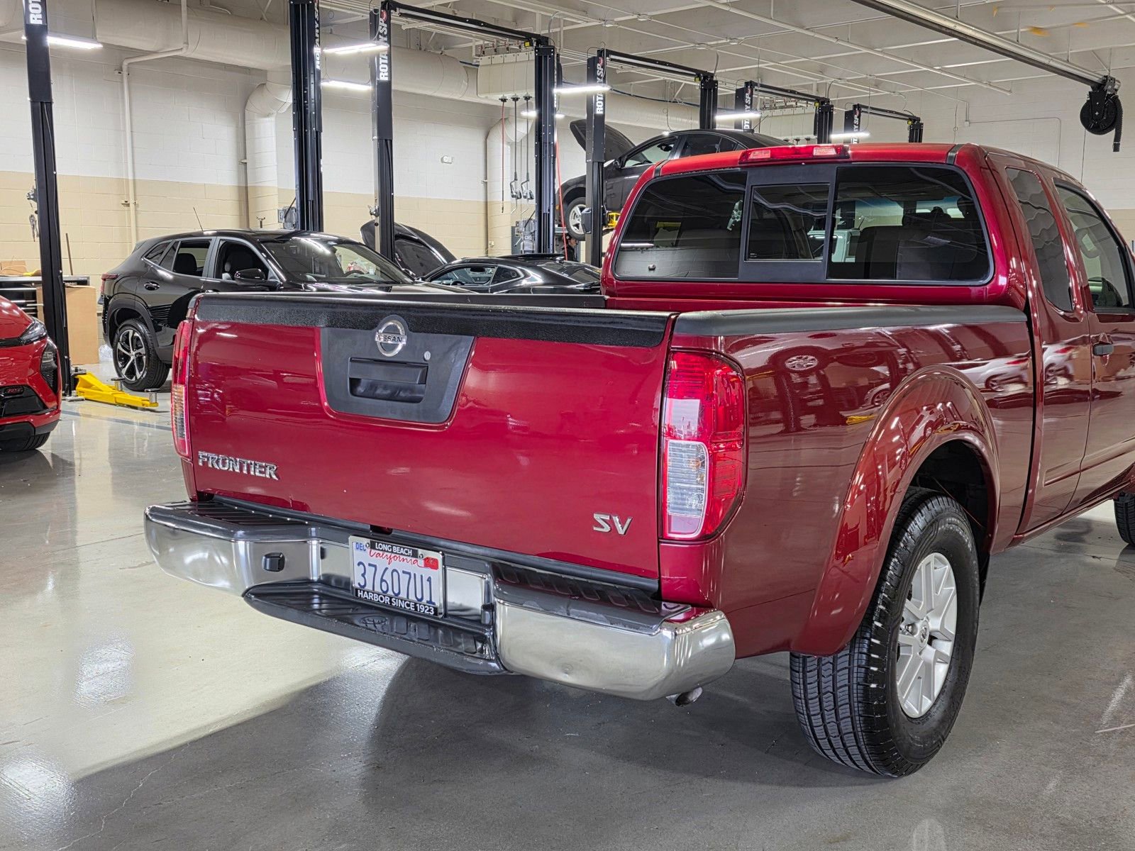 Used 2015 Nissan Frontier SV RWD image 11