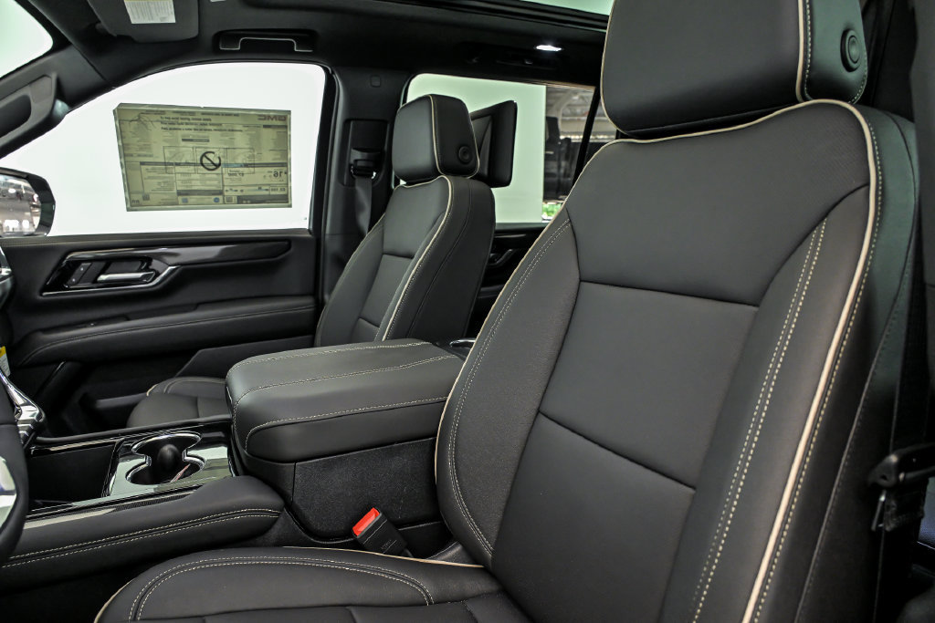 New 2026 GMC Yukon XL Elevation w/ Elevation Premium Package AWD/4WD image 9