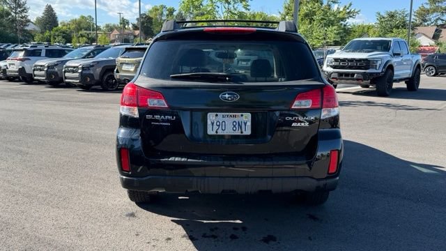 Used 2012 Subaru Outback 2.5i Premium w/ All-Weather Pkg AWD/4WD image 4