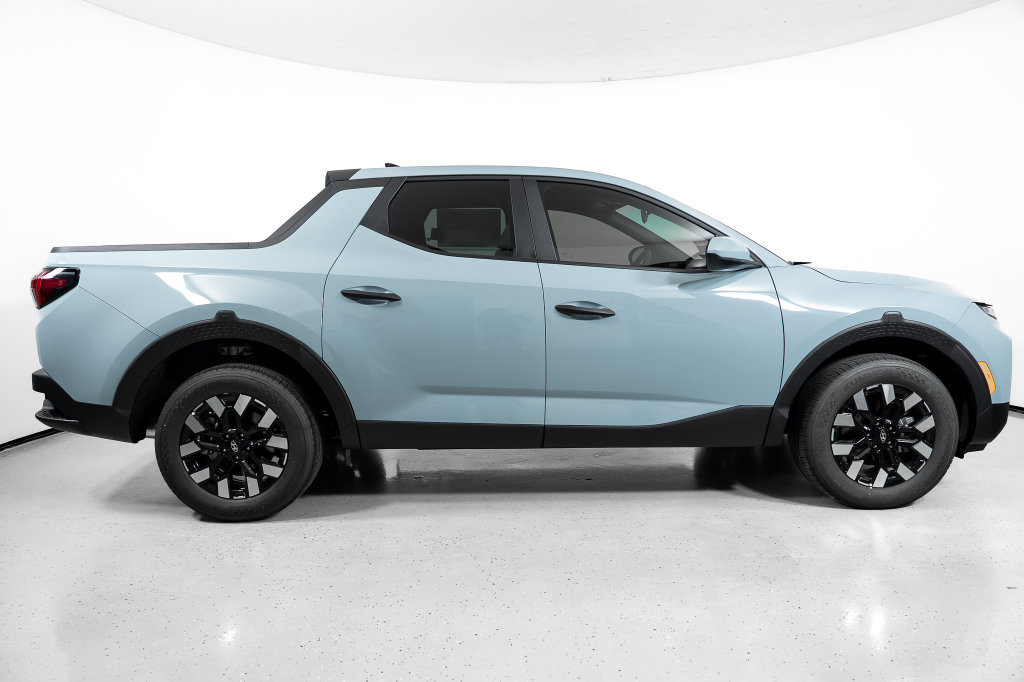 New 2027 Hyundai Santa Cruz SE FWD image 3