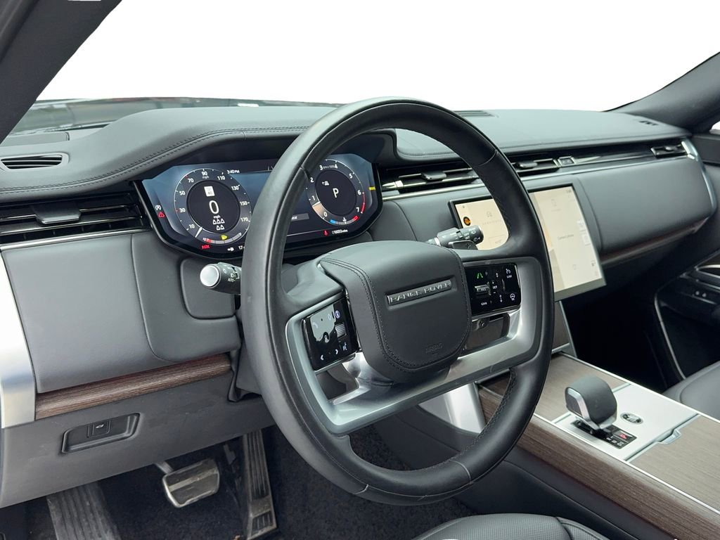 Used 2024 Land Rover Range Rover Long Wheelbase SE image 14