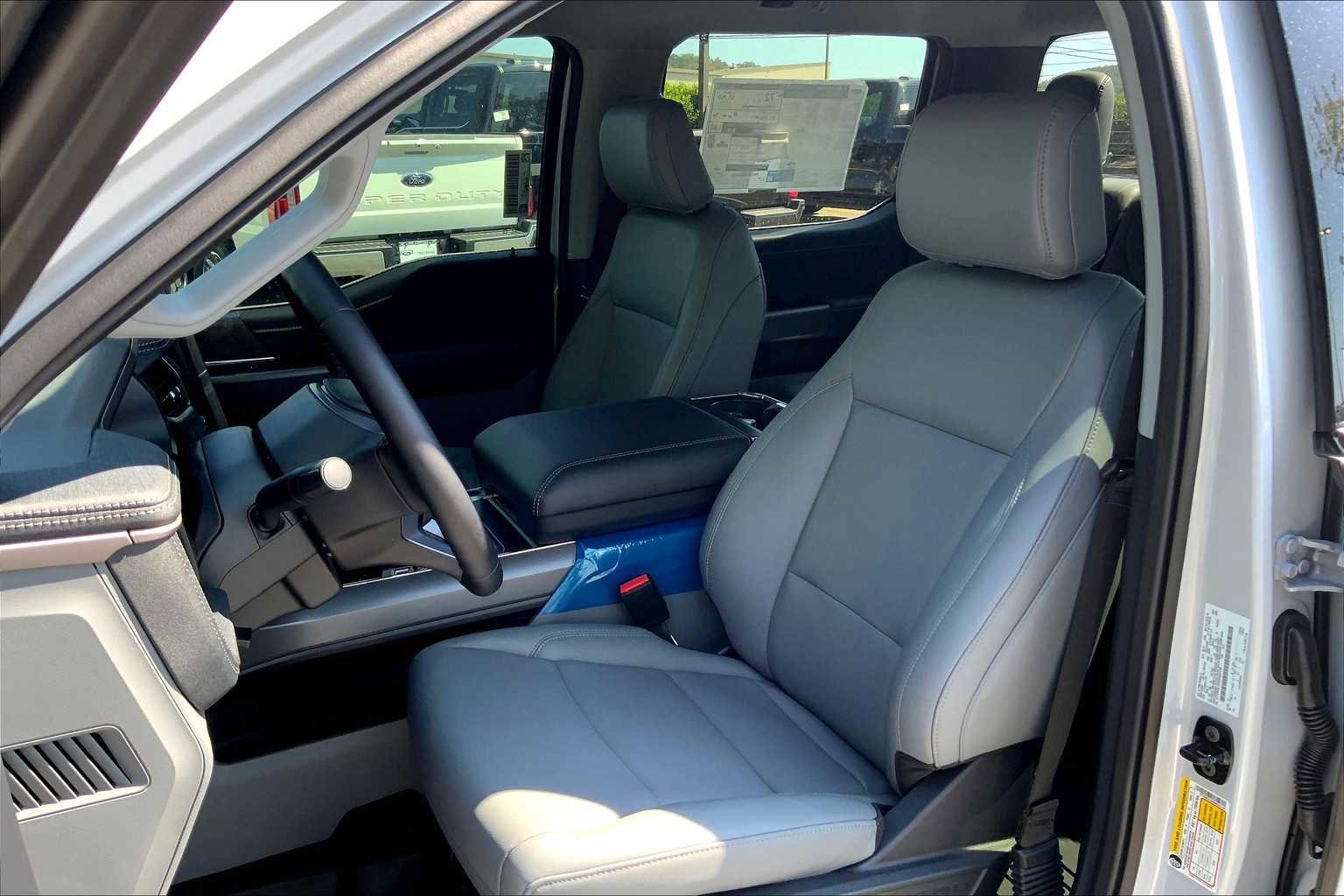 New 2025 Ford F150 Lightning Flash image 9