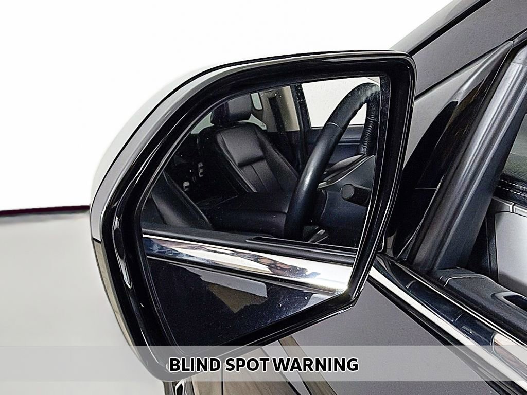 Used 2024 Ford Expedition Max XLT image 4