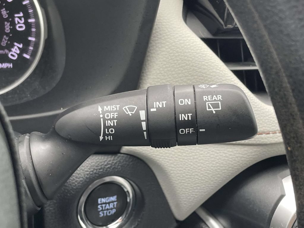 Used 2022 Toyota RAV4 XLE AWD/4WD image 13