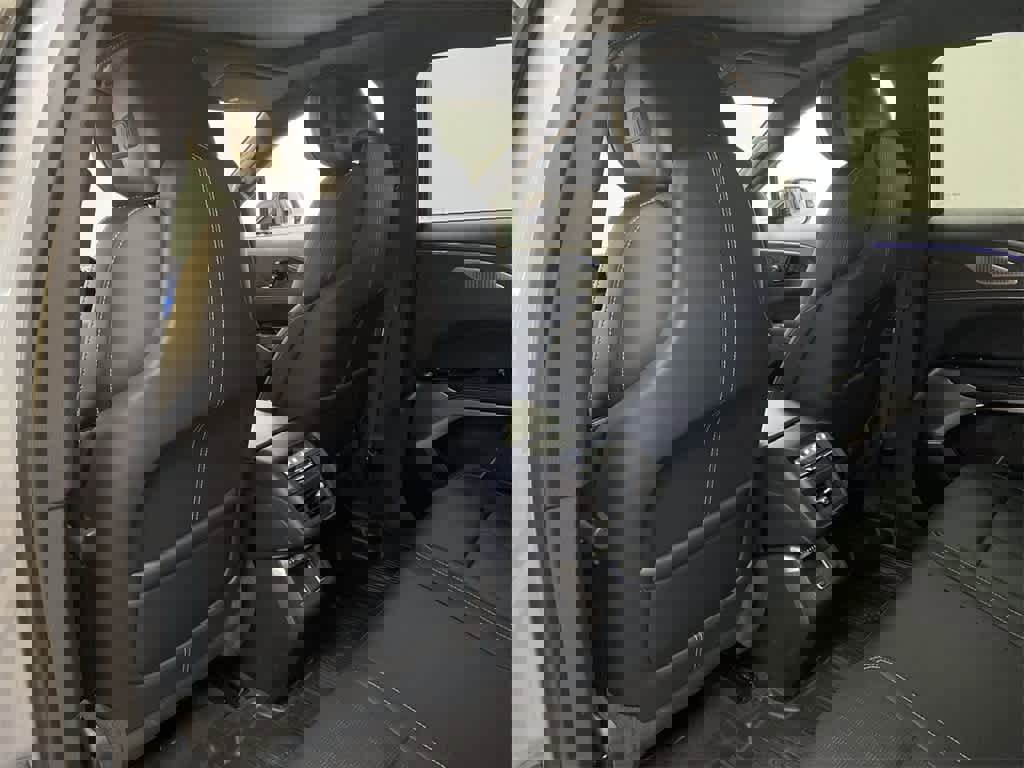 Certified 2024 Cadillac Lyriq Luxury w/ LPO, Floor Liner Package image 16