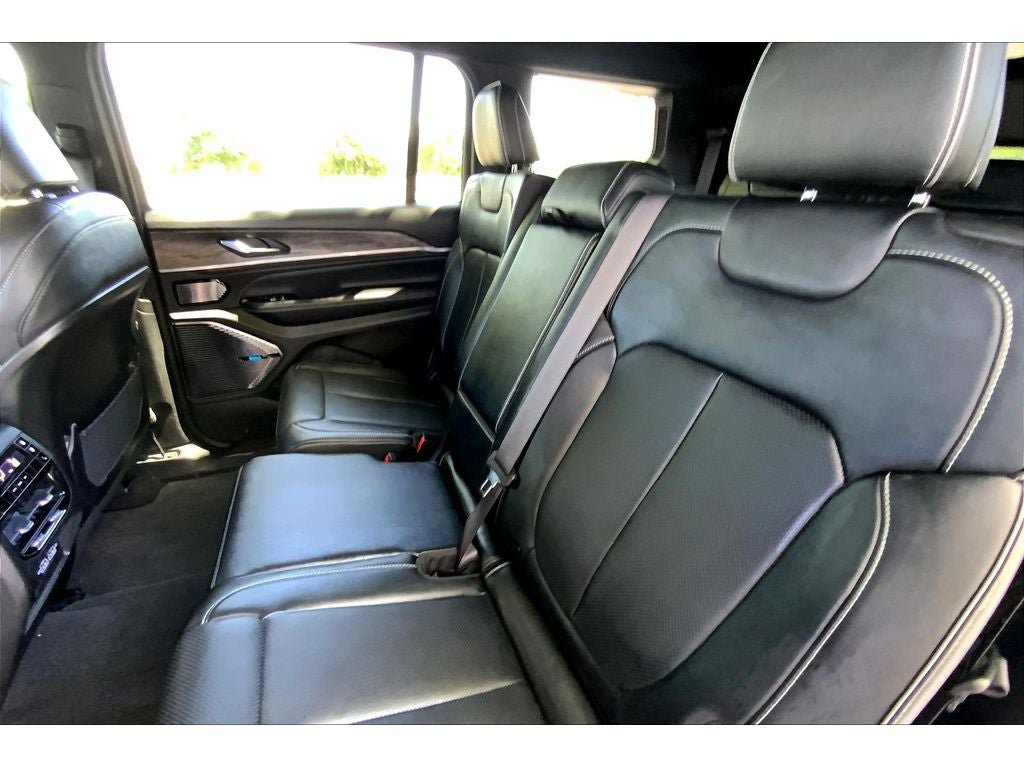 Used 2022 Jeep Grand Cherokee L Overland AWD/4WD image 28