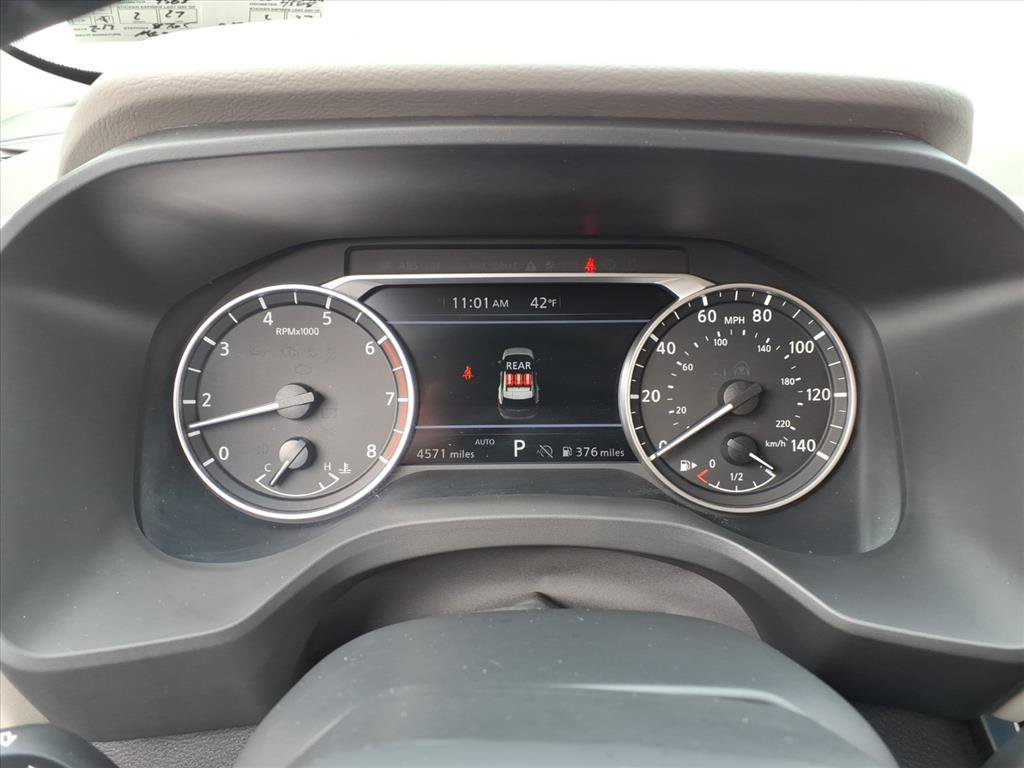 Used 2025 Nissan Rogue SV image 28