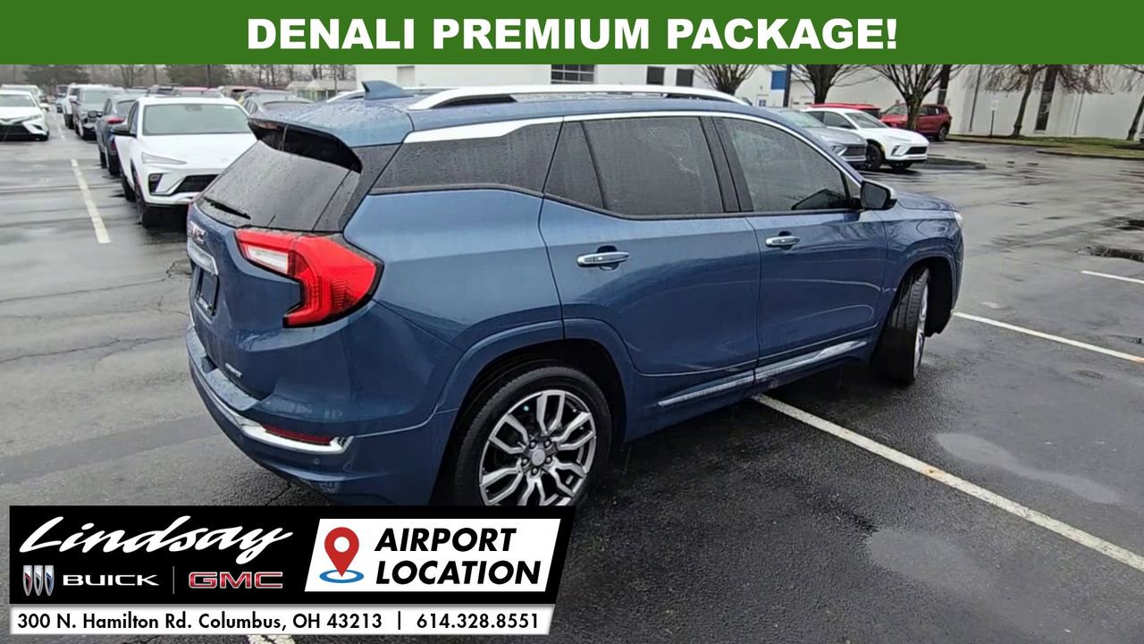 Used 2024 GMC Terrain Denali w/ Denali Premium Package image 9