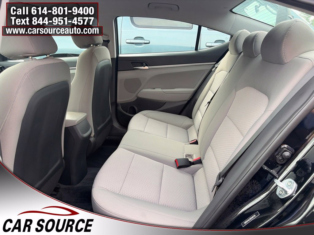 Used 2019 Hyundai Elantra SE FWD image 19