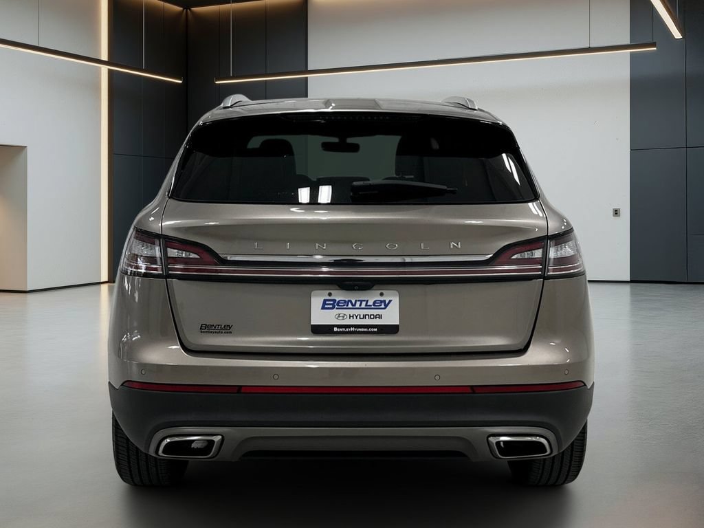 Used 2021 Lincoln Nautilus Reserve w/ Cargo Utility Package FWD image 5