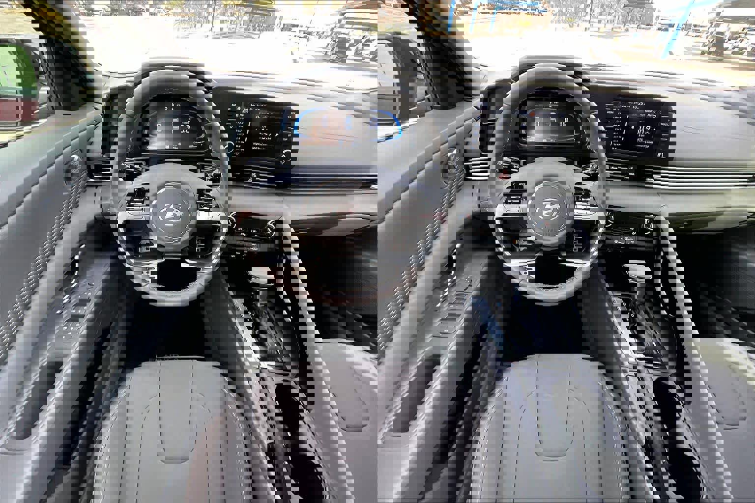 Used 2025 Hyundai Elantra Sport image 6