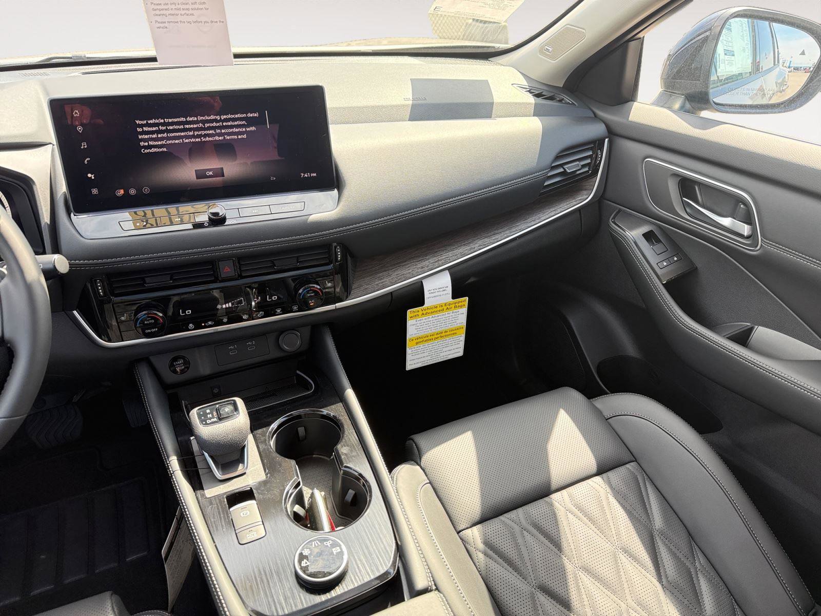New 2026 Nissan Rogue Platinum AWD/4WD image 12