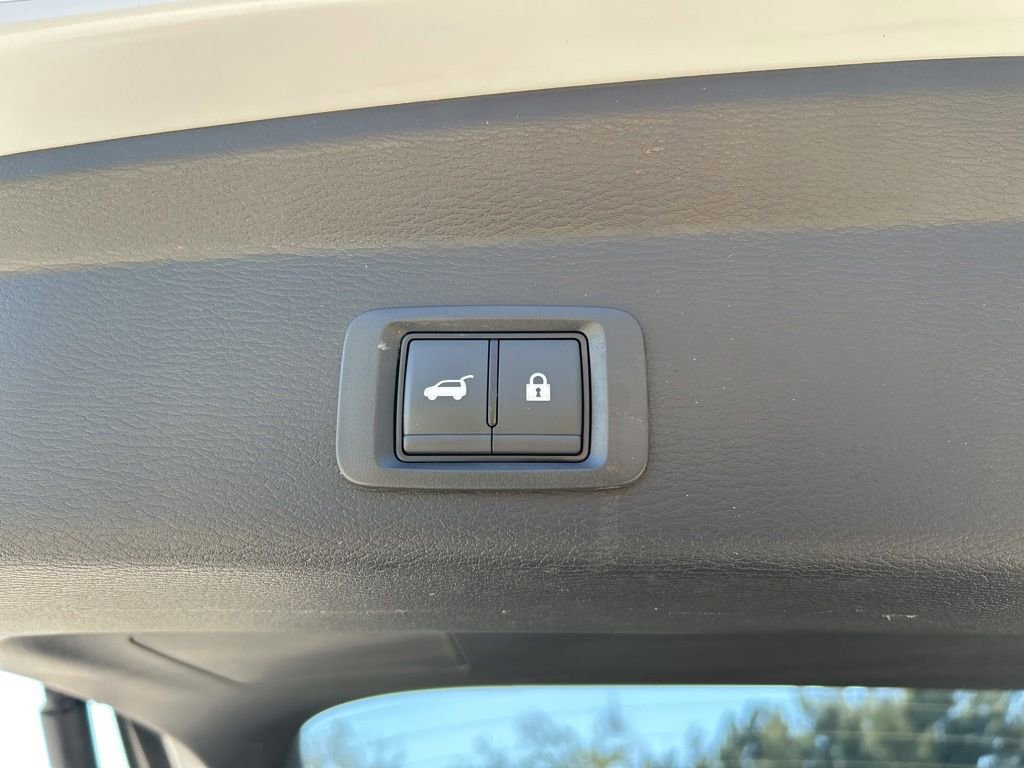 Used 2025 Mitsubishi Outlander 4WD Plug-In Hybrid image 55