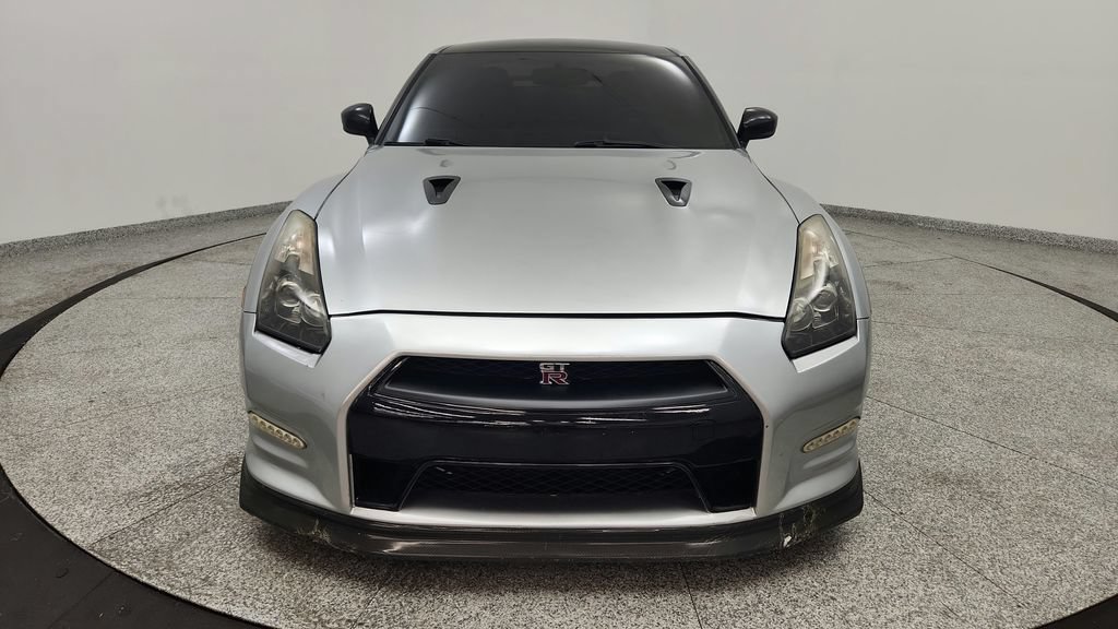 Used 2010 Nissan GT-R Premium AWD/4WD image 9