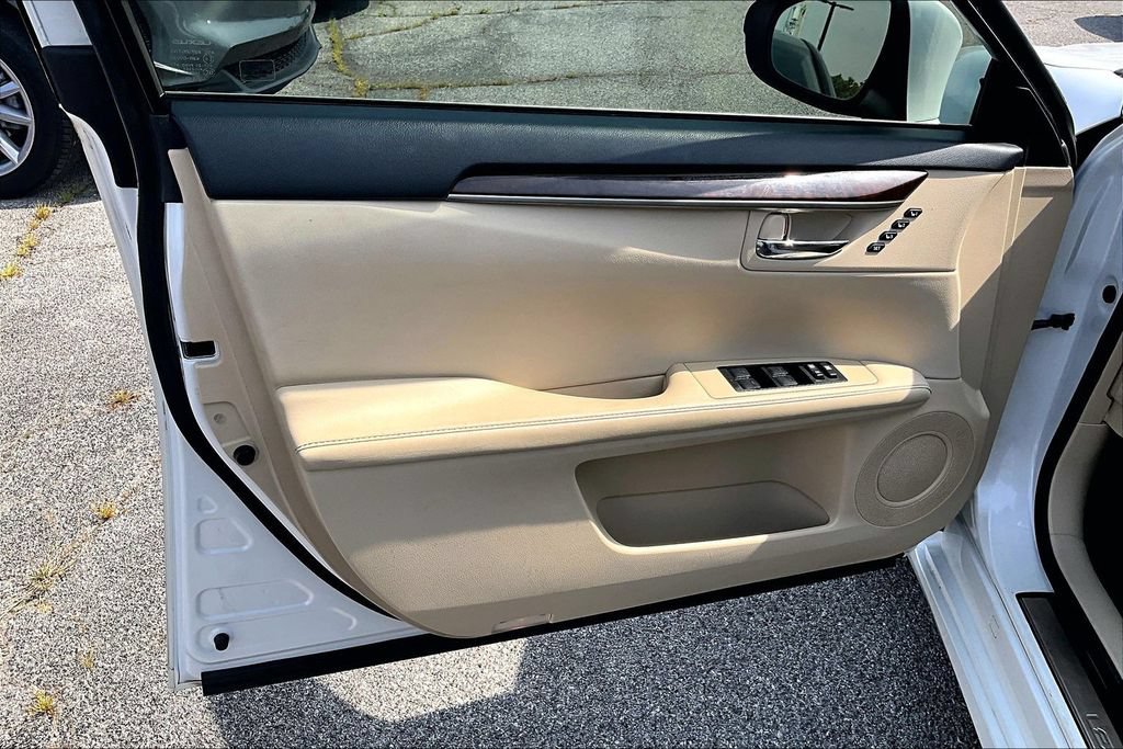 Used 2014 Lexus ES 350 FWD image 22