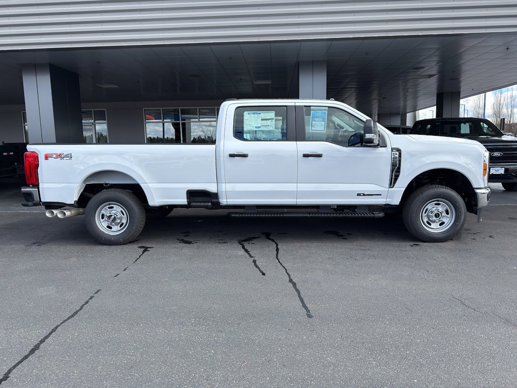 New 2026 Ford F250 XL w/ XL Driver Assist Package AWD/4WD image 3