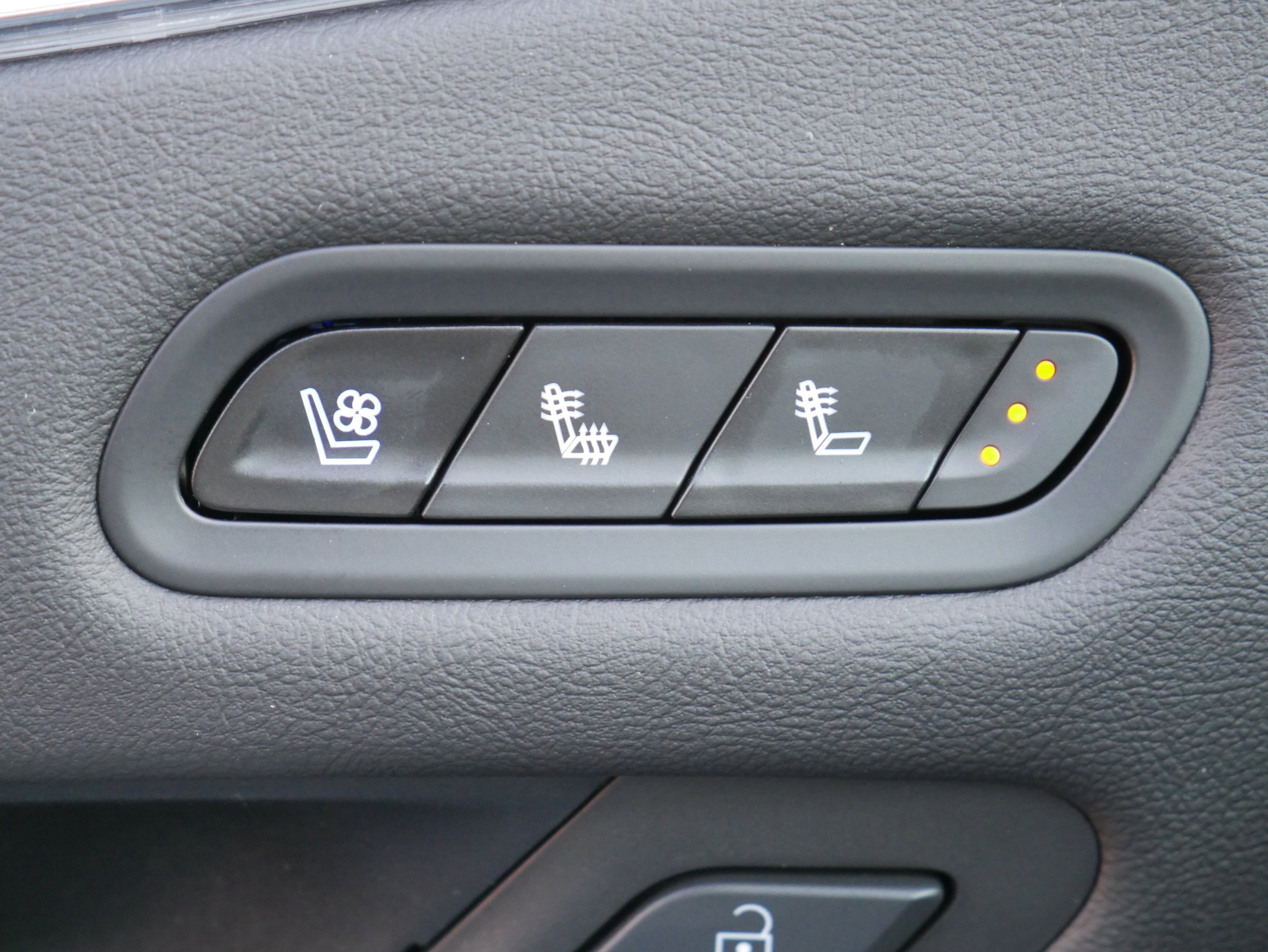 Certified 2021 Cadillac Escalade Sport w/ Driver Assist Tech Package image 36