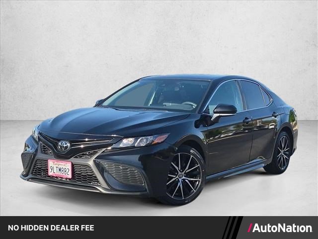 Certified 2024 Toyota Camry SE FWD image 1