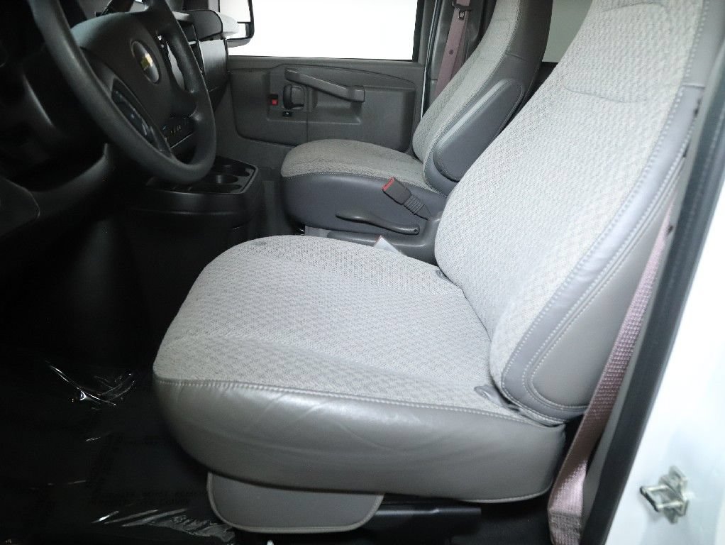Used 2025 Chevrolet Express 3500 LT w/ LT Preferred Equipment Group RWD image 15