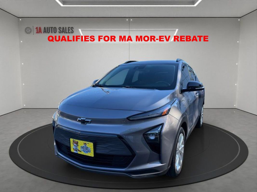 Used 2023 Chevrolet Bolt EUV LT w/ Driver Confidence Package FWD image 1