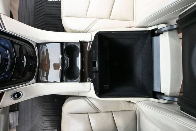 Used 2017 Cadillac Escalade ESV 4WD image 33
