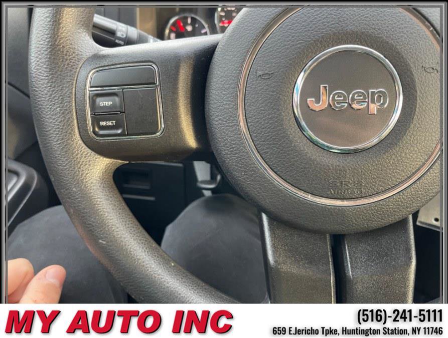 Used 2012 Jeep Liberty Sport image 17