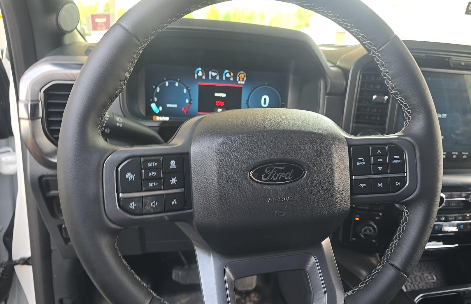 Used 2025 Ford F150 Lariat AWD/4WD image 10