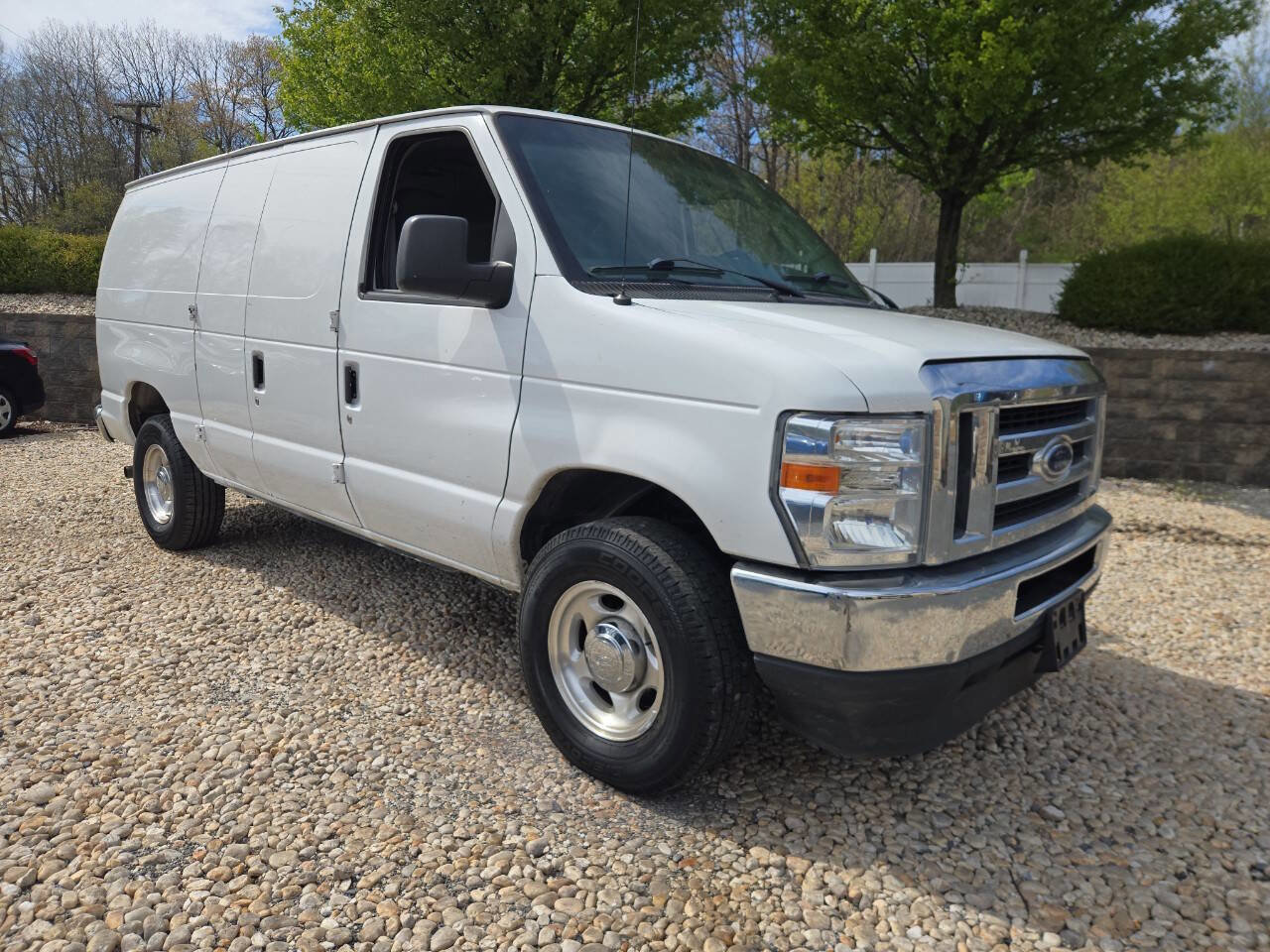 Used 2014 Ford E-350 and Econoline 350 Super Duty w/ Interior Upgrade Package RWD image 1