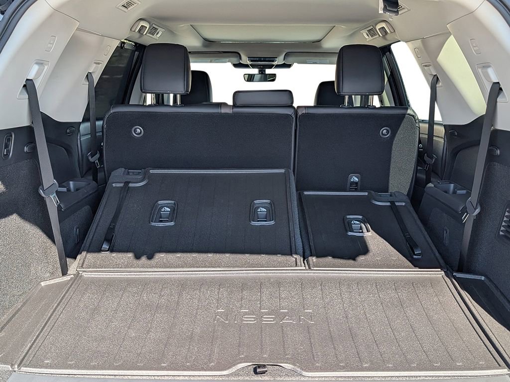 New 2026 Nissan Pathfinder Platinum w/ Cargo Package image 27