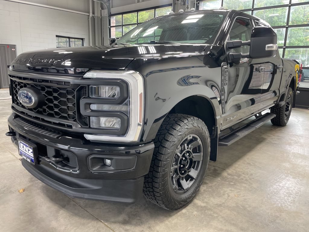 Used 2024 Ford F250 Lariat w/ Sport Appearance Package AWD/4WD image 4